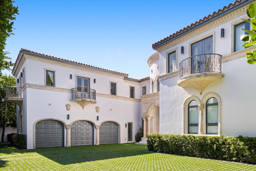 For Sale: $30,000,000 (6 beds, 7 baths, 8748 Square Feet)