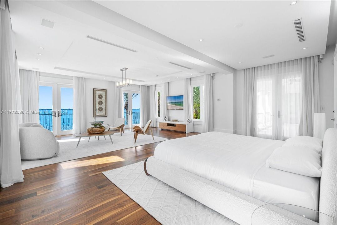 For Sale: $30,000,000 (6 beds, 7 baths, 8748 Square Feet)