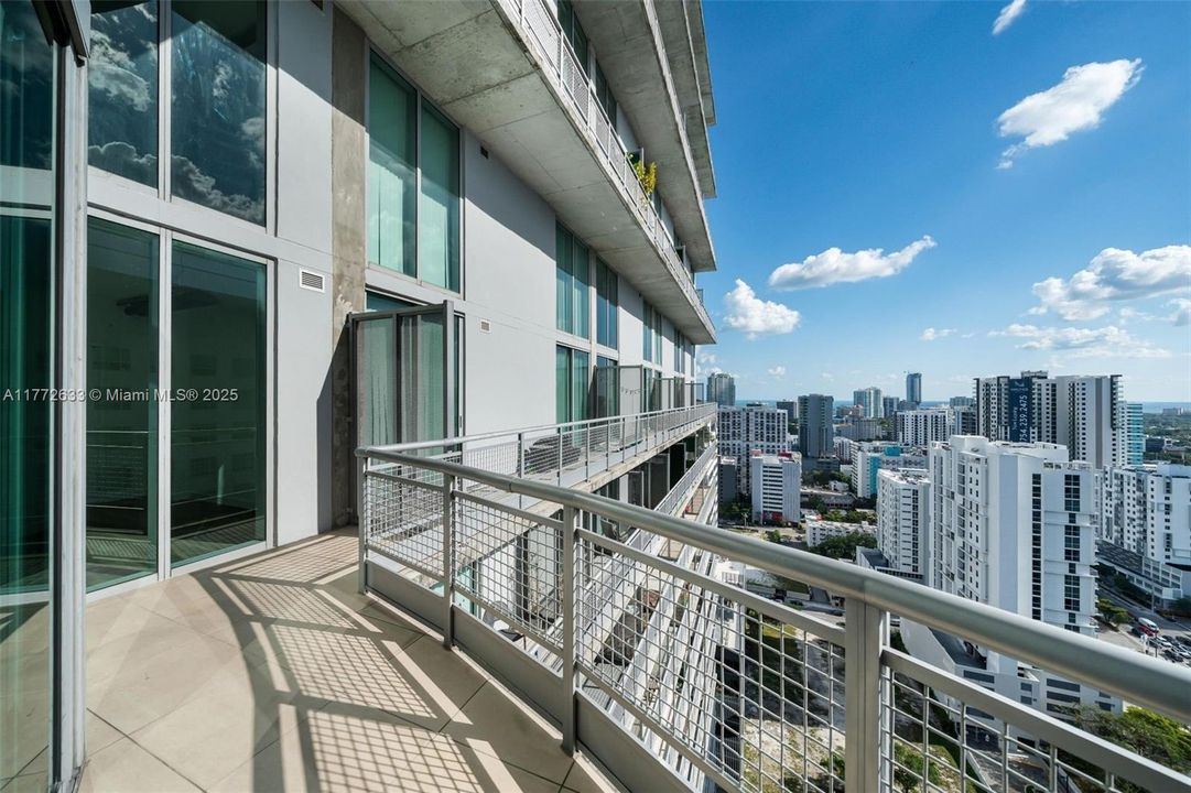 Недавно арендовано: $3,850 (2 спален, 2 ванн, 1155 Квадратных фут)