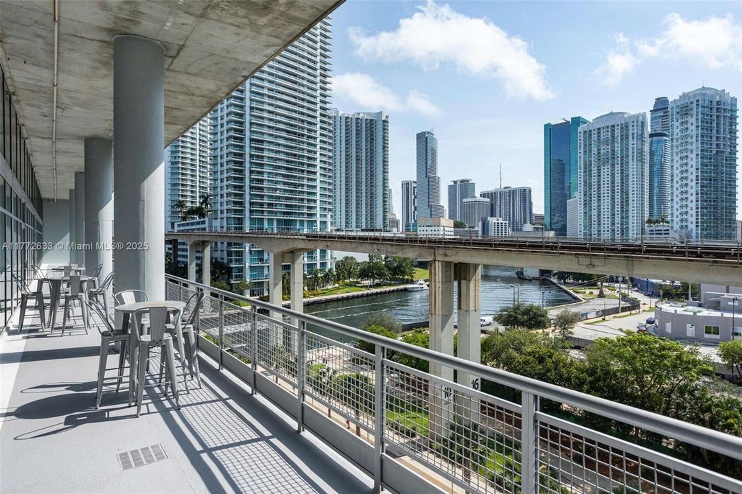 Недавно арендовано: $3,850 (2 спален, 2 ванн, 1155 Квадратных фут)