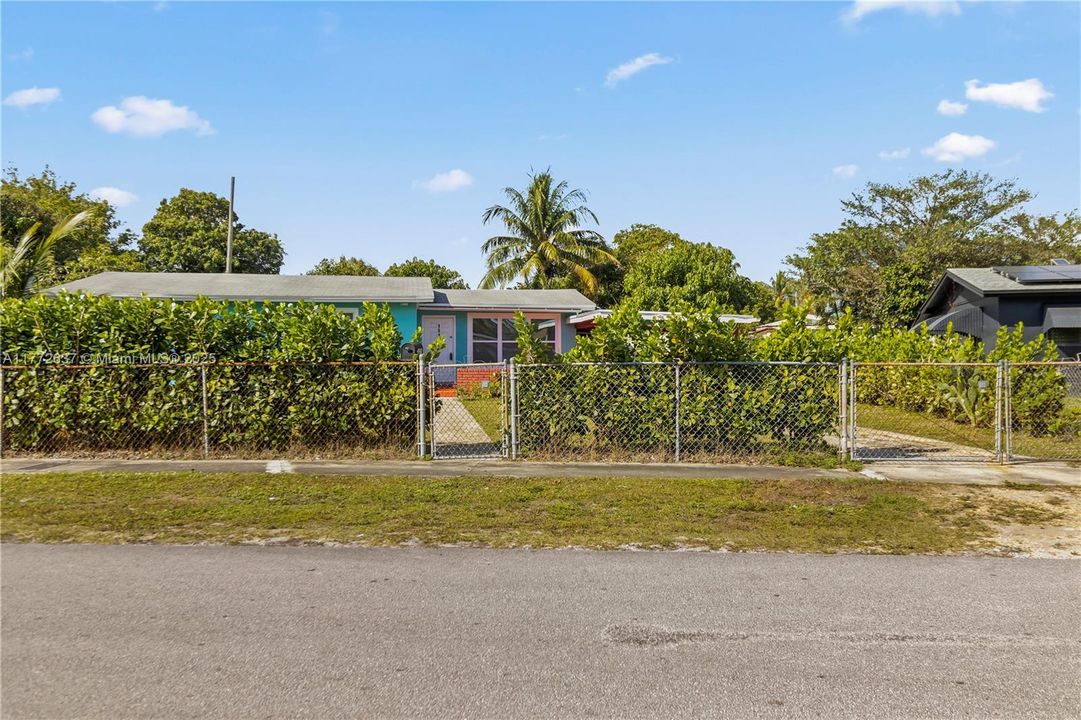 Recientemente alquilado: $2,750 (3 camas, 2 baños, 1116 Pies cuadrados)