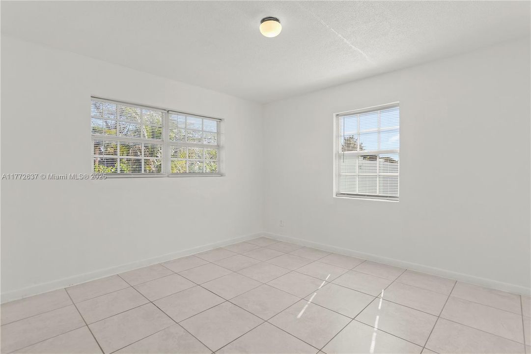 Recientemente alquilado: $2,750 (3 camas, 2 baños, 1116 Pies cuadrados)