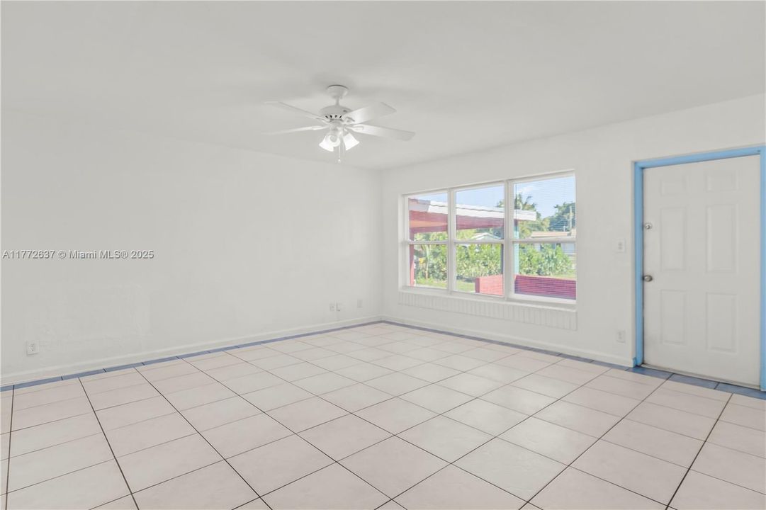 Recientemente alquilado: $2,750 (3 camas, 2 baños, 1116 Pies cuadrados)