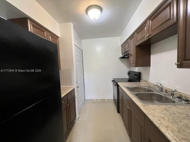 Recently Rented: $2,100 (3 beds, 2 baths, 0 Square Feet)