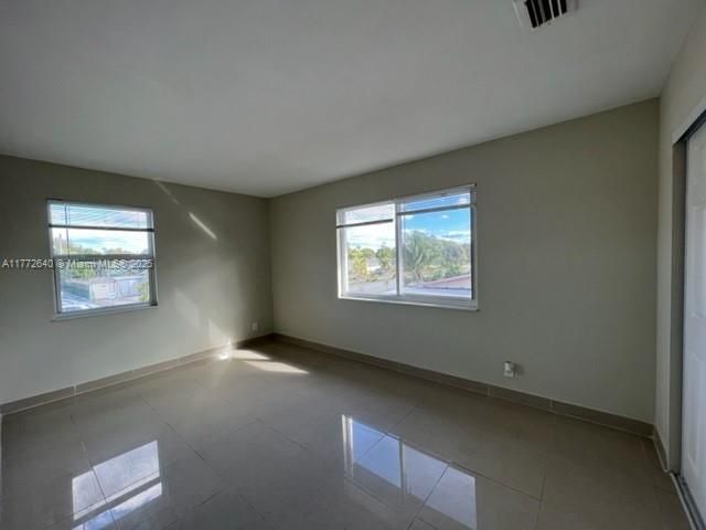 Recently Rented: $2,100 (3 beds, 2 baths, 0 Square Feet)