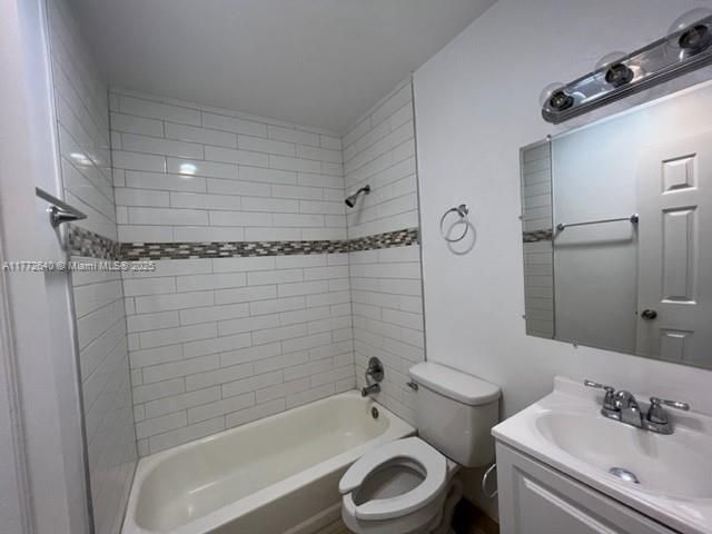 Recently Rented: $2,100 (3 beds, 2 baths, 0 Square Feet)