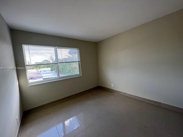 Recently Rented: $2,100 (3 beds, 2 baths, 0 Square Feet)