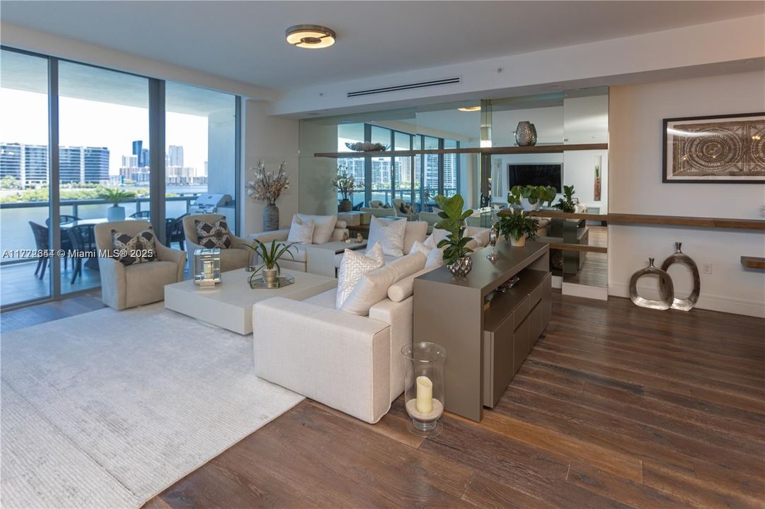 Recently Rented: $17,500 (4 beds, 6 baths, 3801 Square Feet)