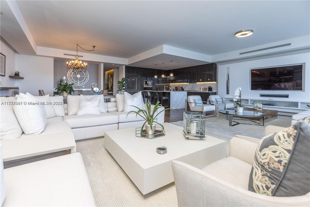 Recently Rented: $17,500 (4 beds, 6 baths, 3801 Square Feet)