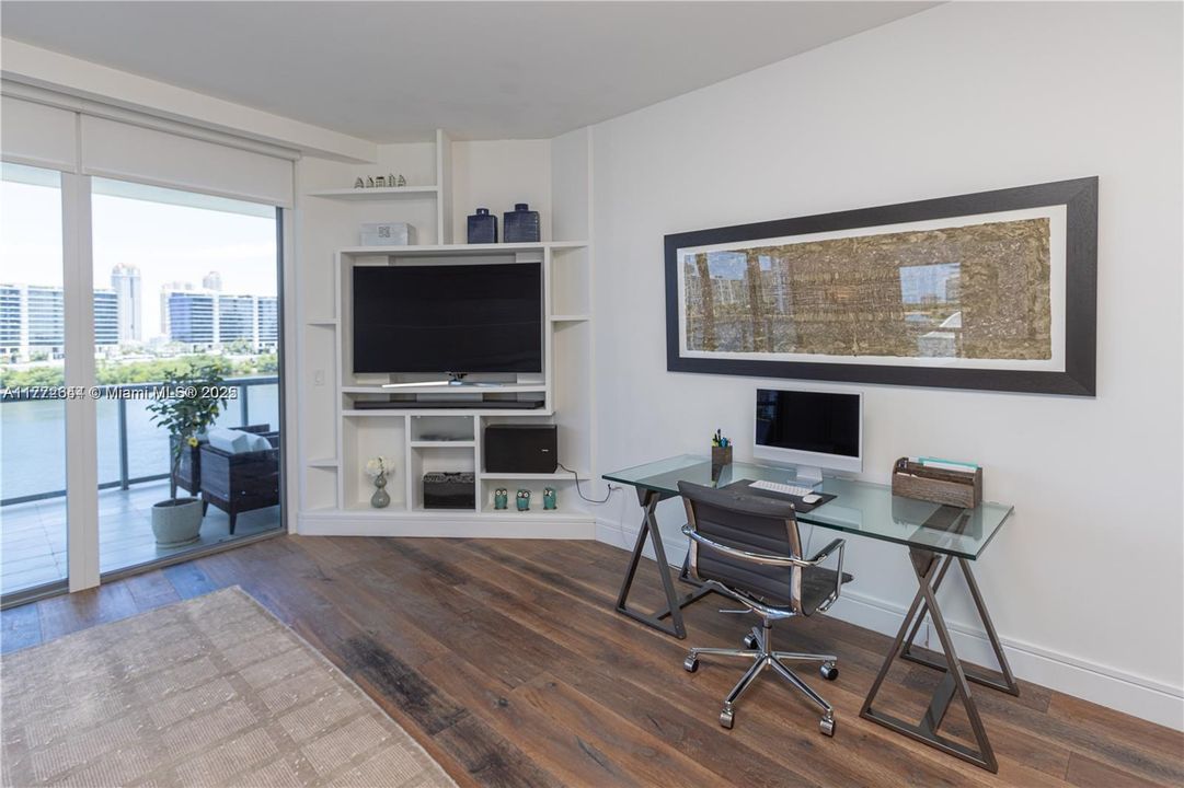 Recently Rented: $17,500 (4 beds, 6 baths, 3801 Square Feet)