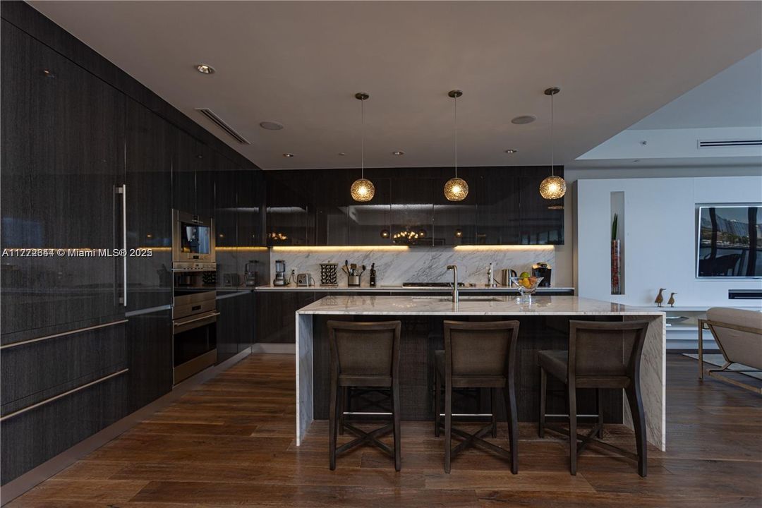 Recently Rented: $17,500 (4 beds, 6 baths, 3801 Square Feet)