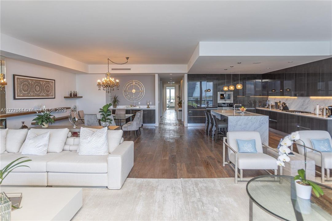 Recently Rented: $17,500 (4 beds, 6 baths, 3801 Square Feet)