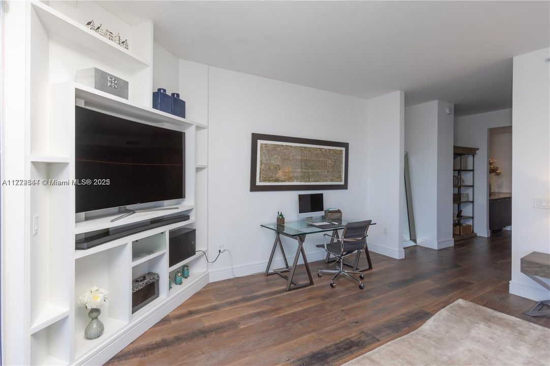 Recently Rented: $17,500 (4 beds, 6 baths, 3801 Square Feet)