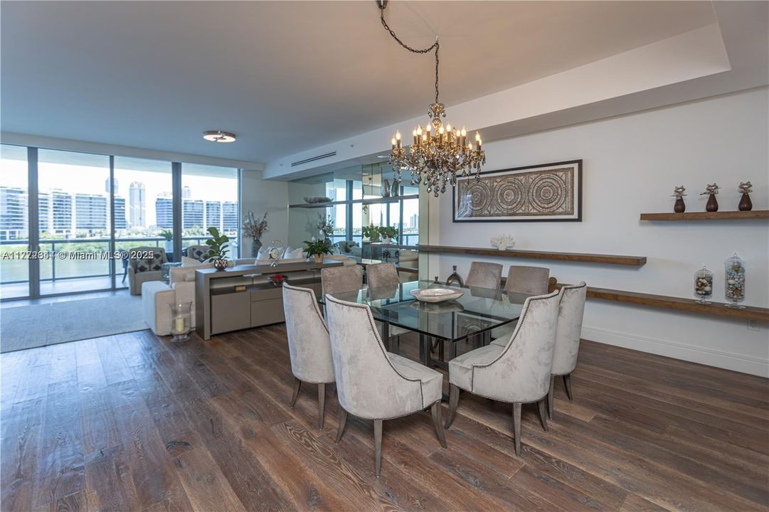 Recently Rented: $17,500 (4 beds, 6 baths, 3801 Square Feet)