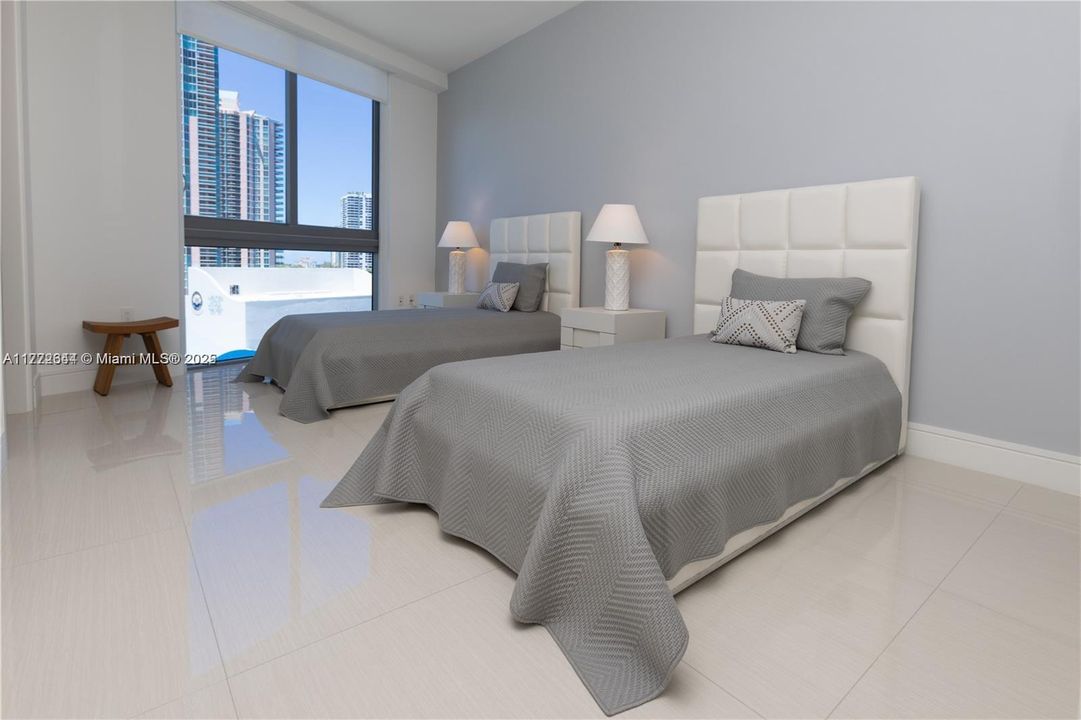 Recently Rented: $17,500 (4 beds, 6 baths, 3801 Square Feet)