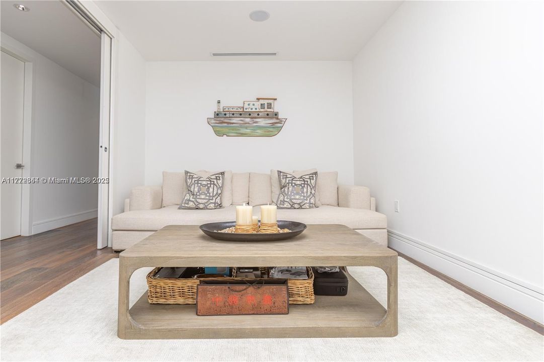 Recently Rented: $17,500 (4 beds, 6 baths, 3801 Square Feet)