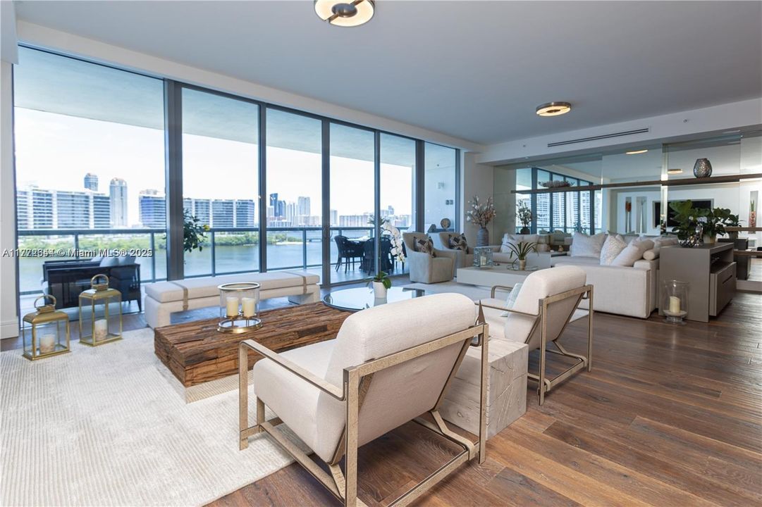 Recently Rented: $17,500 (4 beds, 6 baths, 3801 Square Feet)