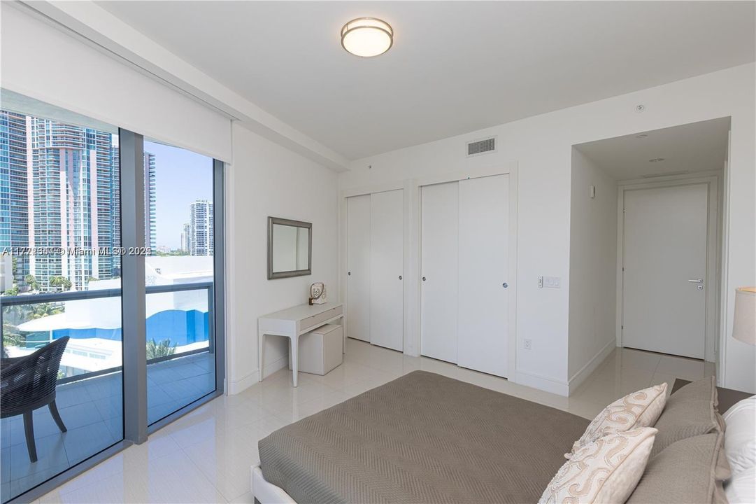 Recently Rented: $17,500 (4 beds, 6 baths, 3801 Square Feet)