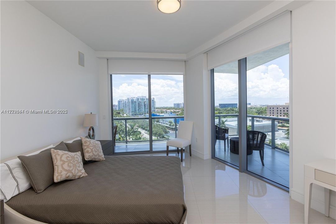 Recently Rented: $17,500 (4 beds, 6 baths, 3801 Square Feet)