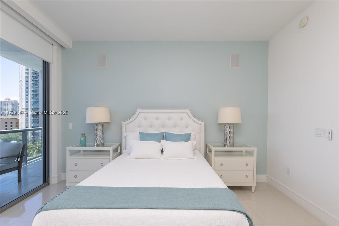 Recently Rented: $17,500 (4 beds, 6 baths, 3801 Square Feet)