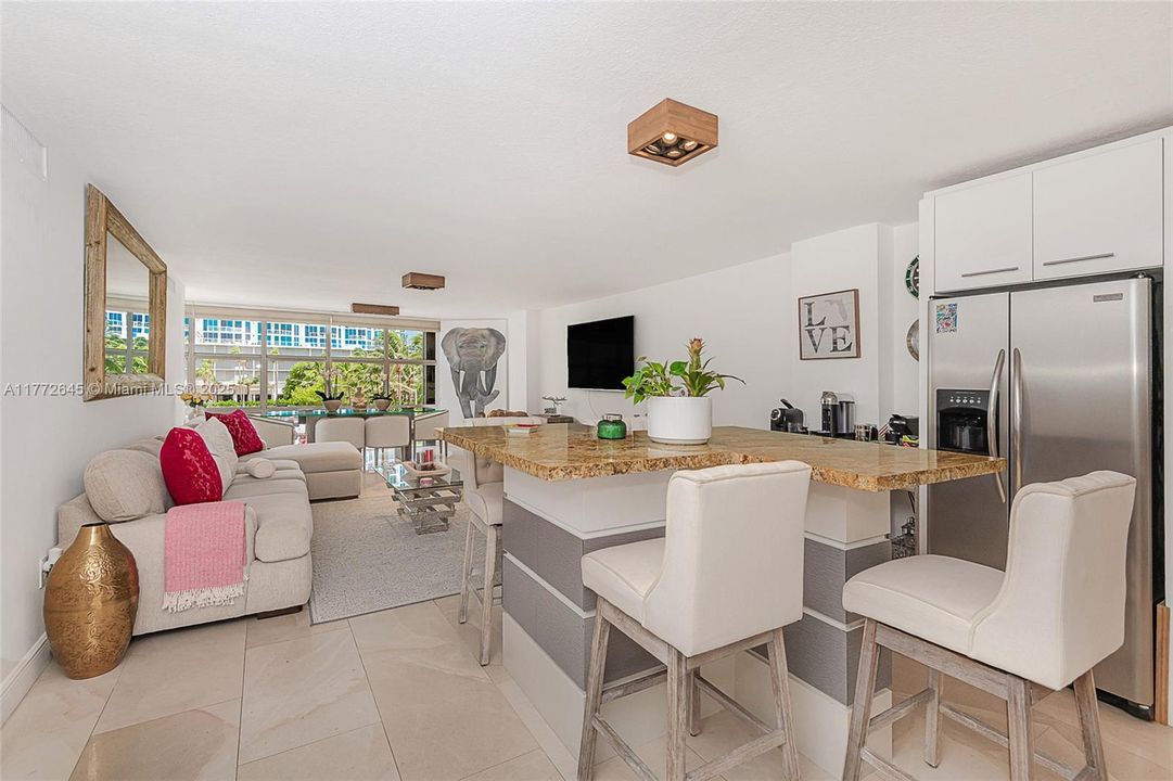 For Sale: $1,100,000 (2 beds, 2 baths, 1805 Square Feet)