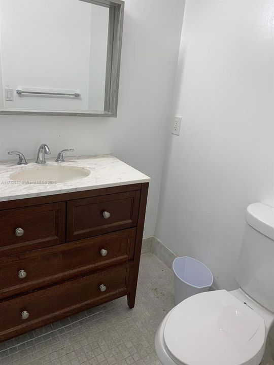 Recently Rented: $1,950 (1 beds, 1 baths, 873 Square Feet)