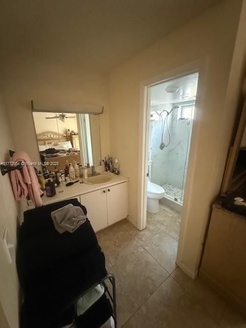 Vendido Recientemente: $289,900 (3 camas, 2 baños, 1140 Pies cuadrados)