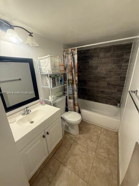 Vendido Recientemente: $289,900 (3 camas, 2 baños, 1140 Pies cuadrados)