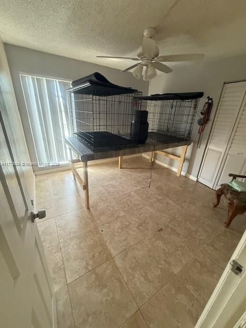 Vendido Recientemente: $289,900 (3 camas, 2 baños, 1140 Pies cuadrados)