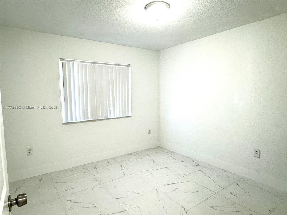 Recently Rented: $1,950 (2 beds, 2 baths, 822 Square Feet)