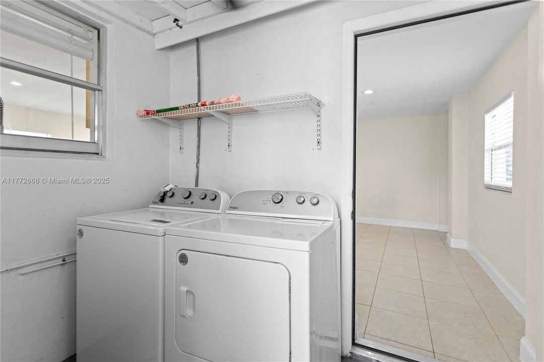 LARGE REMODELLED MASTER BATHROOM