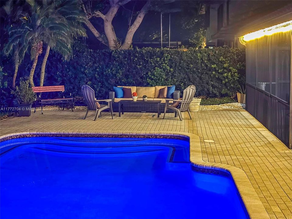 Recently Sold: $840,000 (3 beds, 2 baths, 2365 Square Feet)