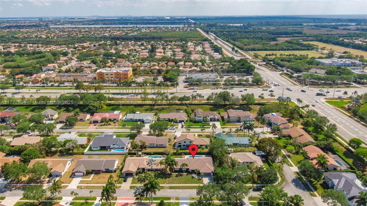 Recently Sold: $840,000 (3 beds, 2 baths, 2365 Square Feet)