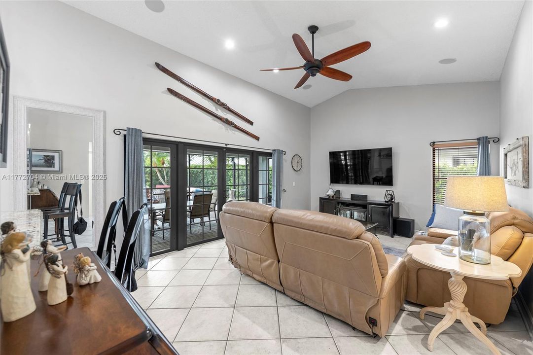 Recently Sold: $840,000 (3 beds, 2 baths, 2365 Square Feet)