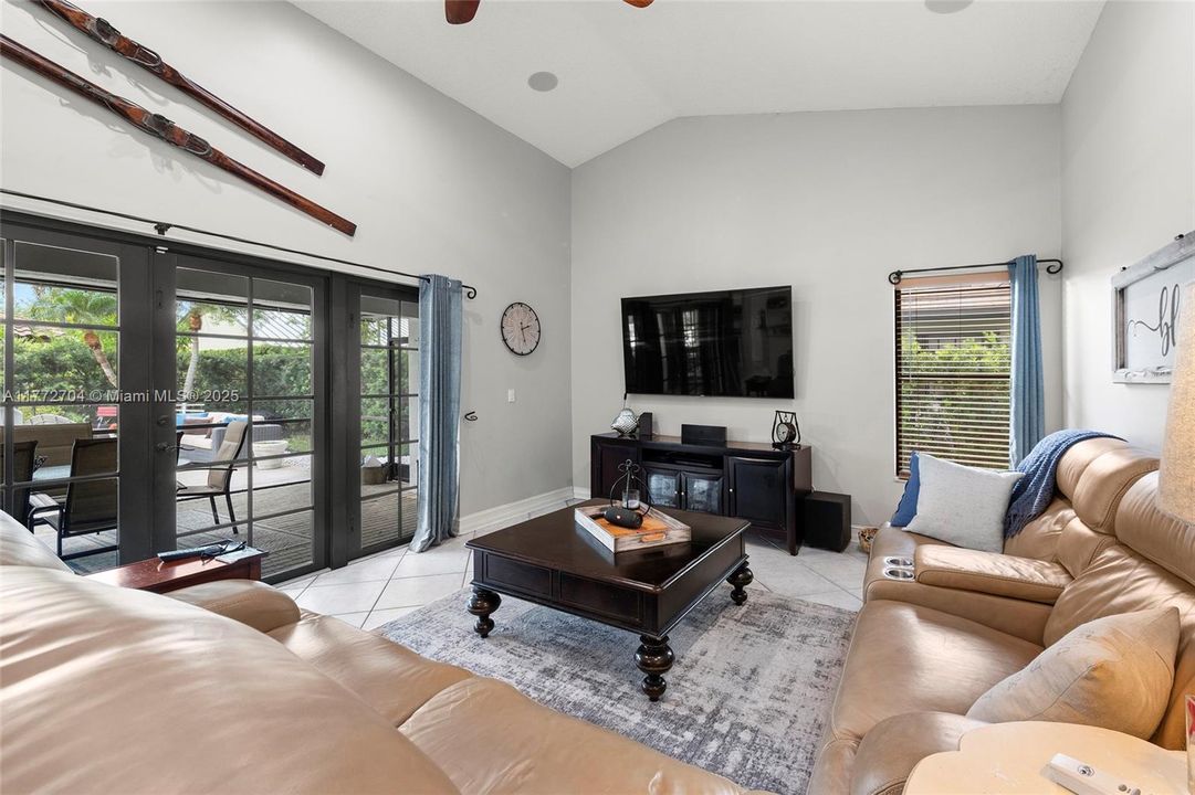 Recently Sold: $840,000 (3 beds, 2 baths, 2365 Square Feet)