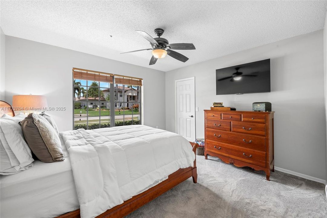 Recently Sold: $840,000 (3 beds, 2 baths, 2365 Square Feet)