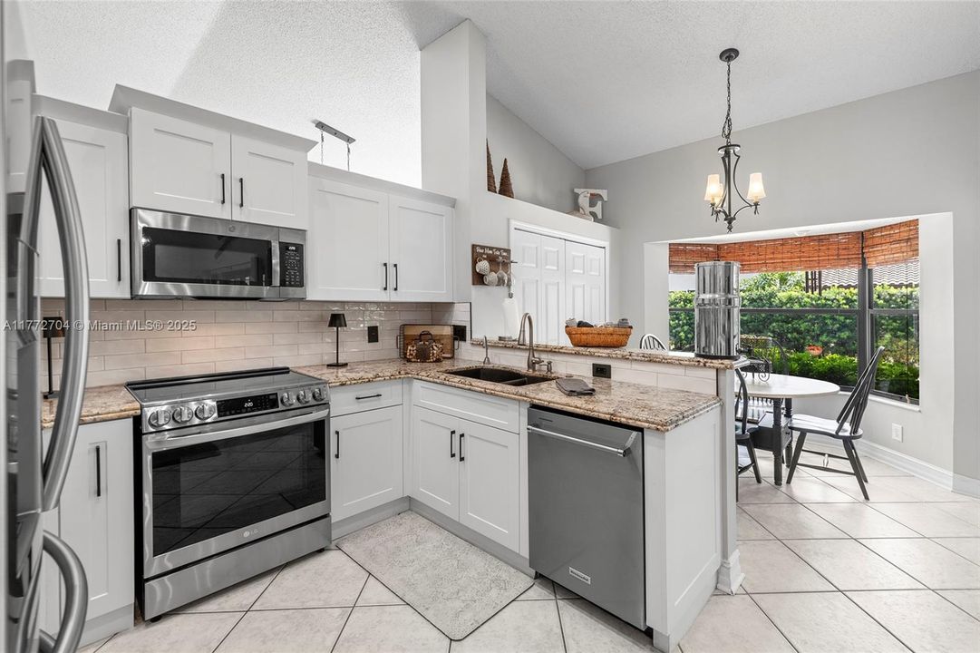 Recently Sold: $840,000 (3 beds, 2 baths, 2365 Square Feet)