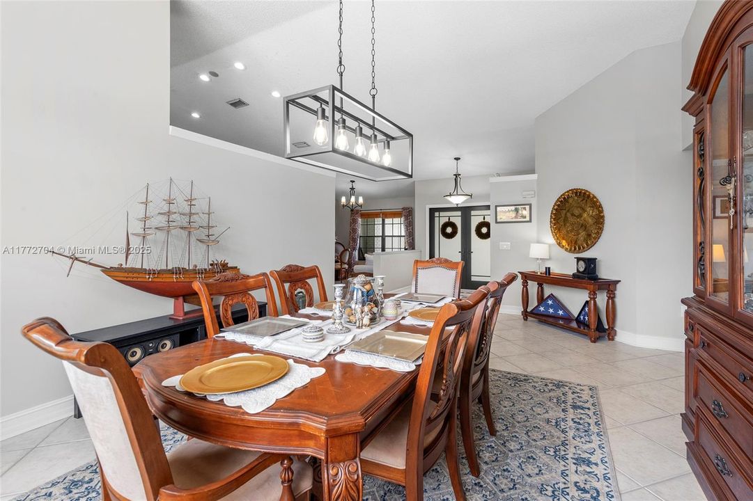 Recently Sold: $840,000 (3 beds, 2 baths, 2365 Square Feet)