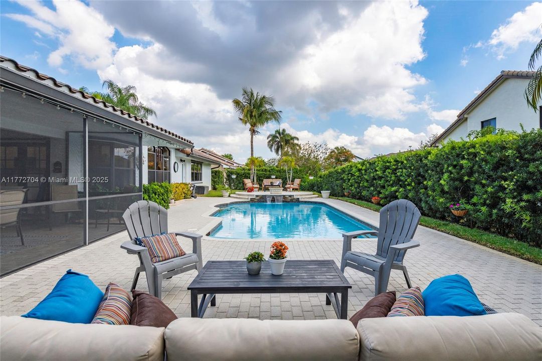 Recently Sold: $840,000 (3 beds, 2 baths, 2365 Square Feet)