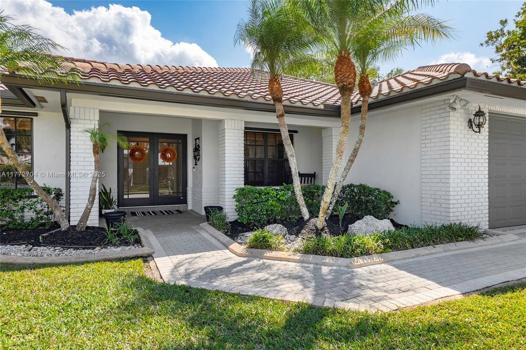Recently Sold: $840,000 (3 beds, 2 baths, 2365 Square Feet)