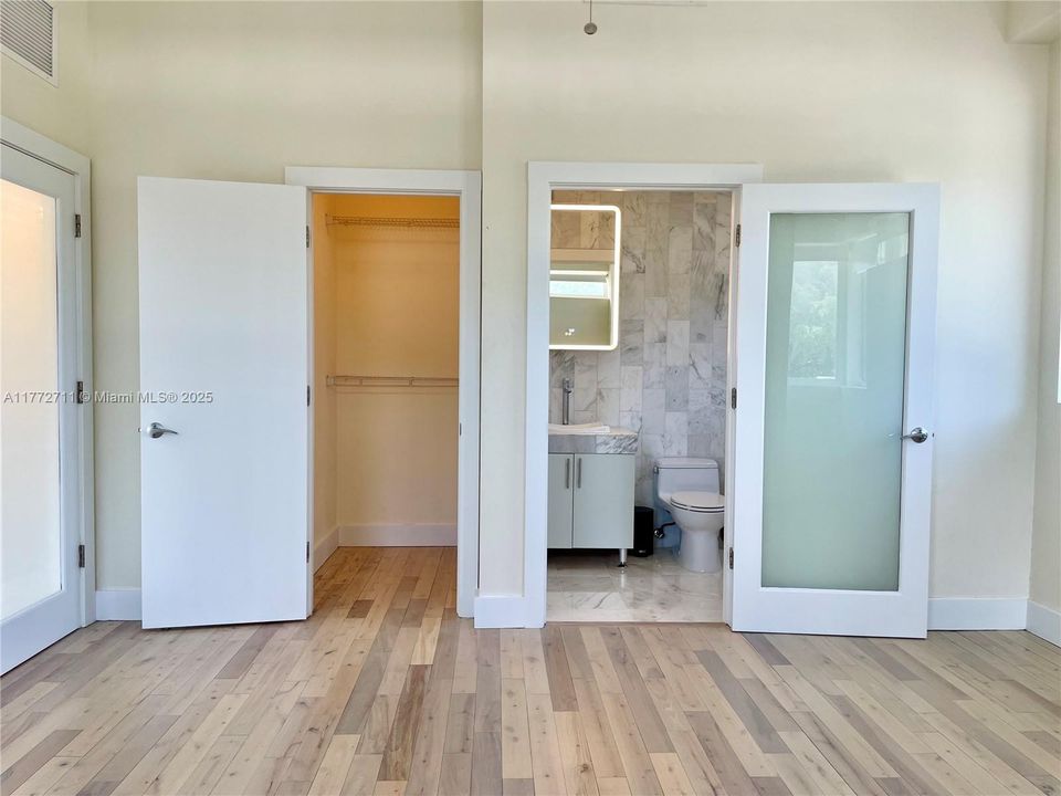 Recently Rented: $3,200 (1 beds, 1 baths, 1068 Square Feet)