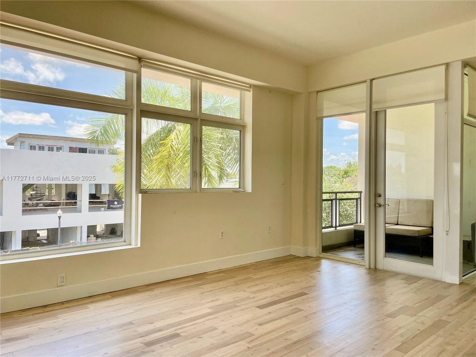 Recently Rented: $3,200 (1 beds, 1 baths, 1068 Square Feet)