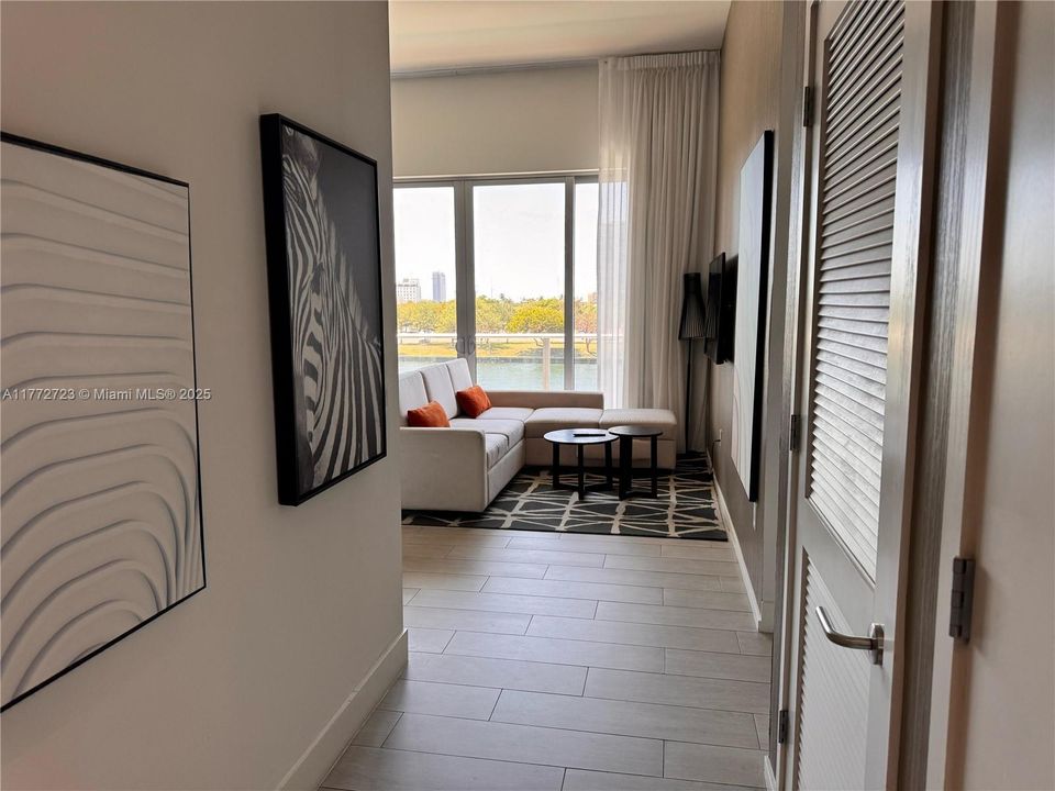 En Venta: $849,000 (3 camas, 2 baños, 1122 Pies cuadrados)