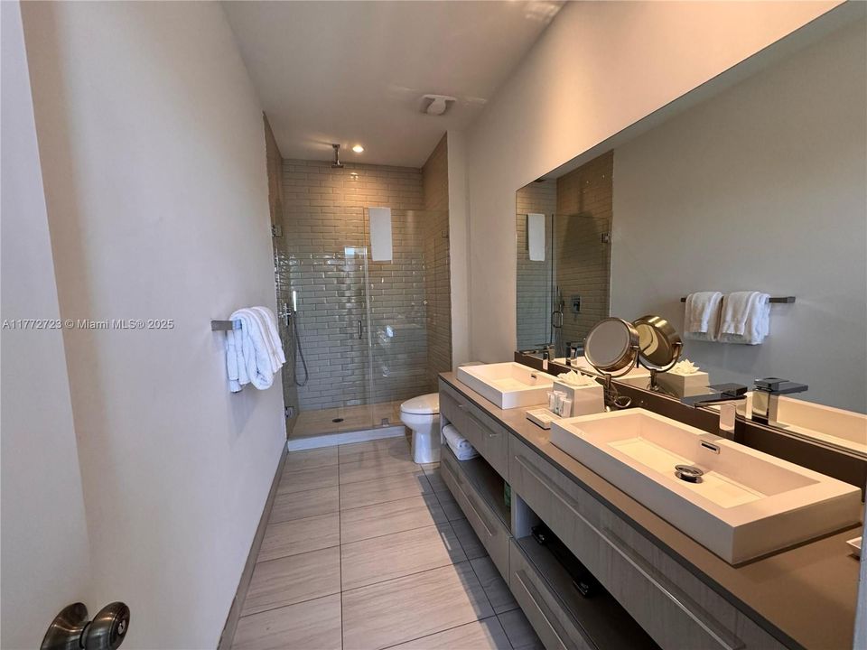 En Venta: $849,000 (3 camas, 2 baños, 1122 Pies cuadrados)