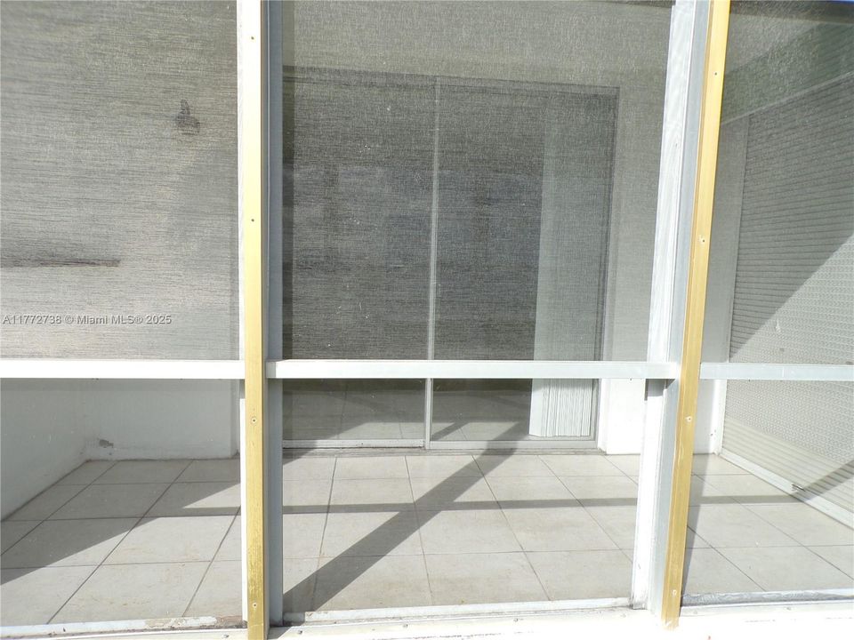 待售: $190,000 (1 贝兹, 1 浴室, 768 平方英尺)