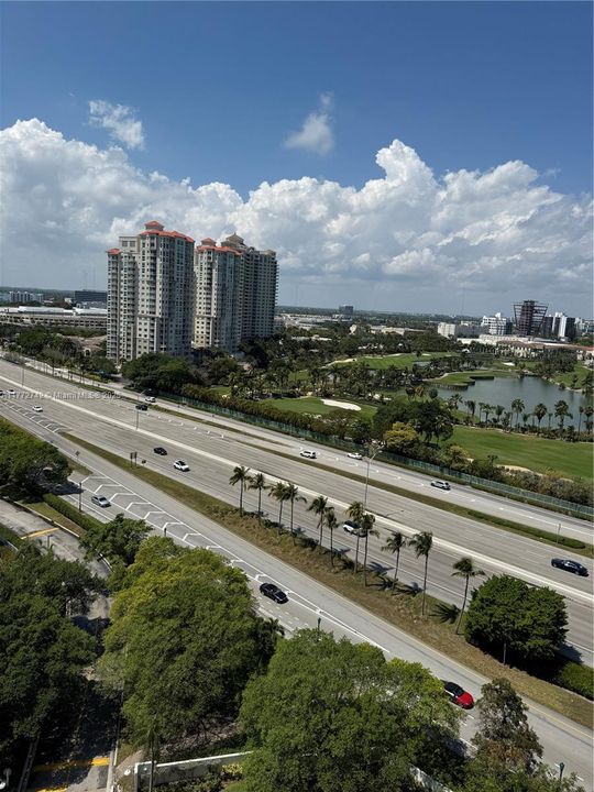 Recently Rented: $2,300 (1 beds, 2 baths, 990 Square Feet)