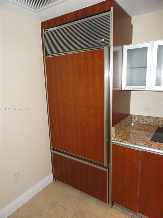 Recientemente alquilado: $4,400 (2 camas, 2 baños, 1301 Pies cuadrados)