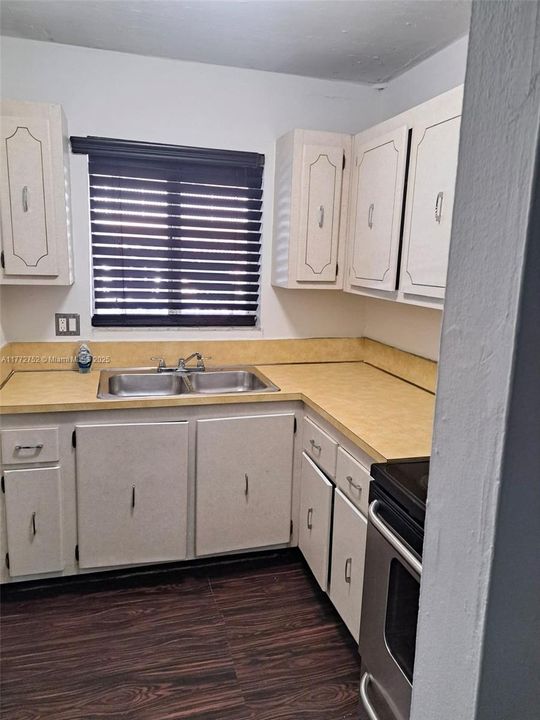 Recently Rented: $1,550 (1 beds, 1 baths, 689 Square Feet)