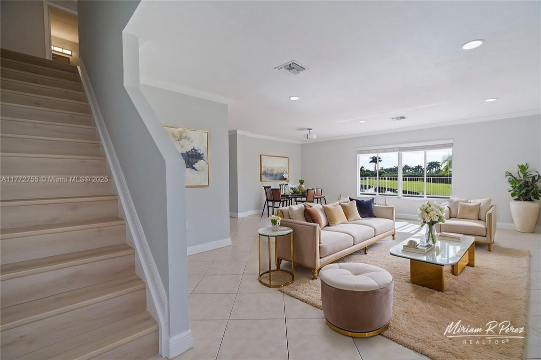 Vendido Recientemente: $779,900 (4 camas, 2 baños, 2101 Pies cuadrados)