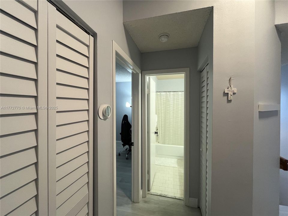 Recientemente alquilado: $2,350 (2 camas, 2 baños, 1000 Pies cuadrados)